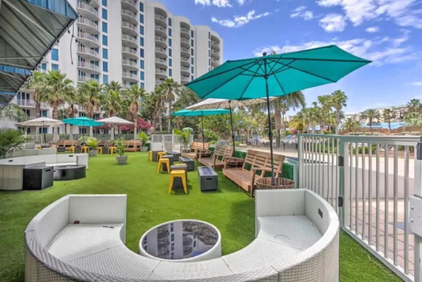 5 Star Resort 2Br 2 Bath King Suite Shuttle Pools Across From Beach 2208 德斯廷 外观 照片